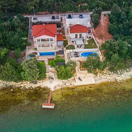 Sadic Villa *