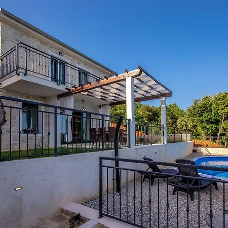 Villa Sadic *