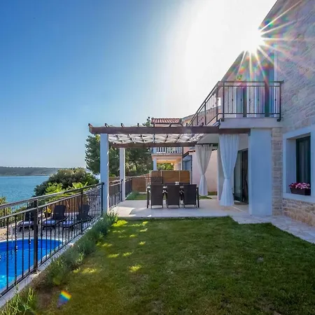 Villa Sadic