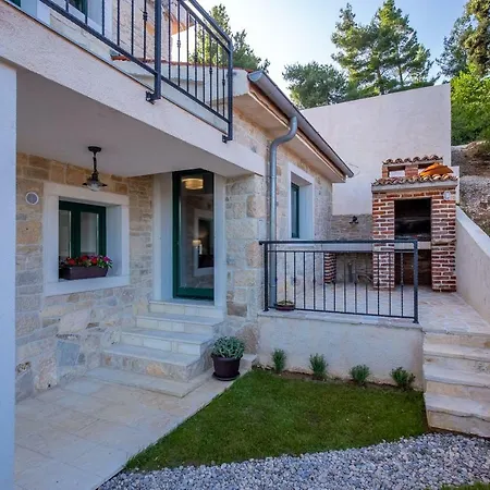 Sadic Villa *