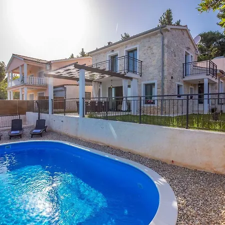 Sadic Villa *