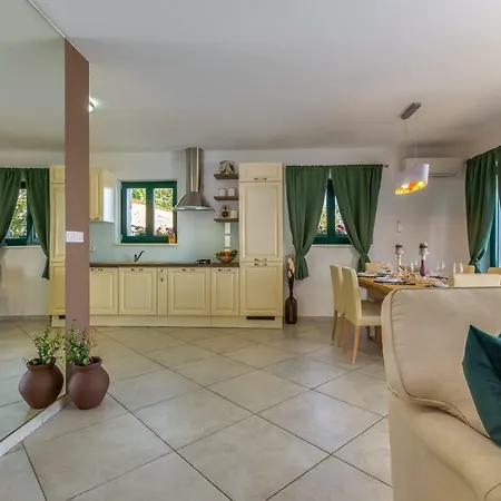Sadic Villa